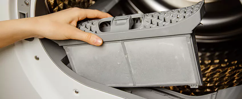Signs Of A Clogged Dryer Lint Trap in Dearborn Heights, Michigan